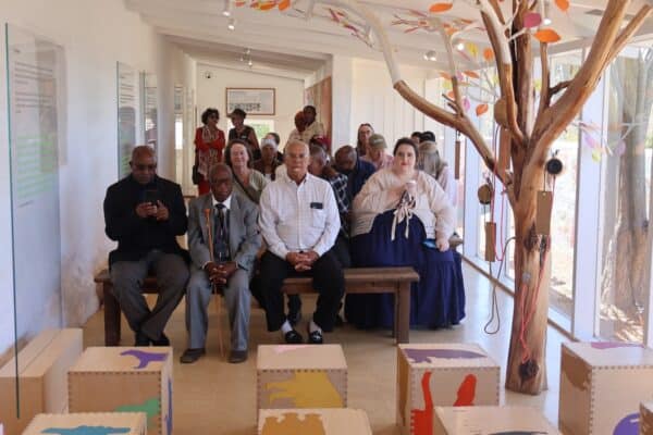 !Khwa ttu Angola 2938