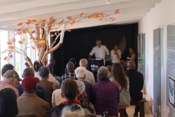 !Khwa ttu Angola 2942