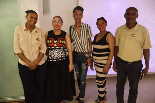 !Khwa ttu Angola 3019